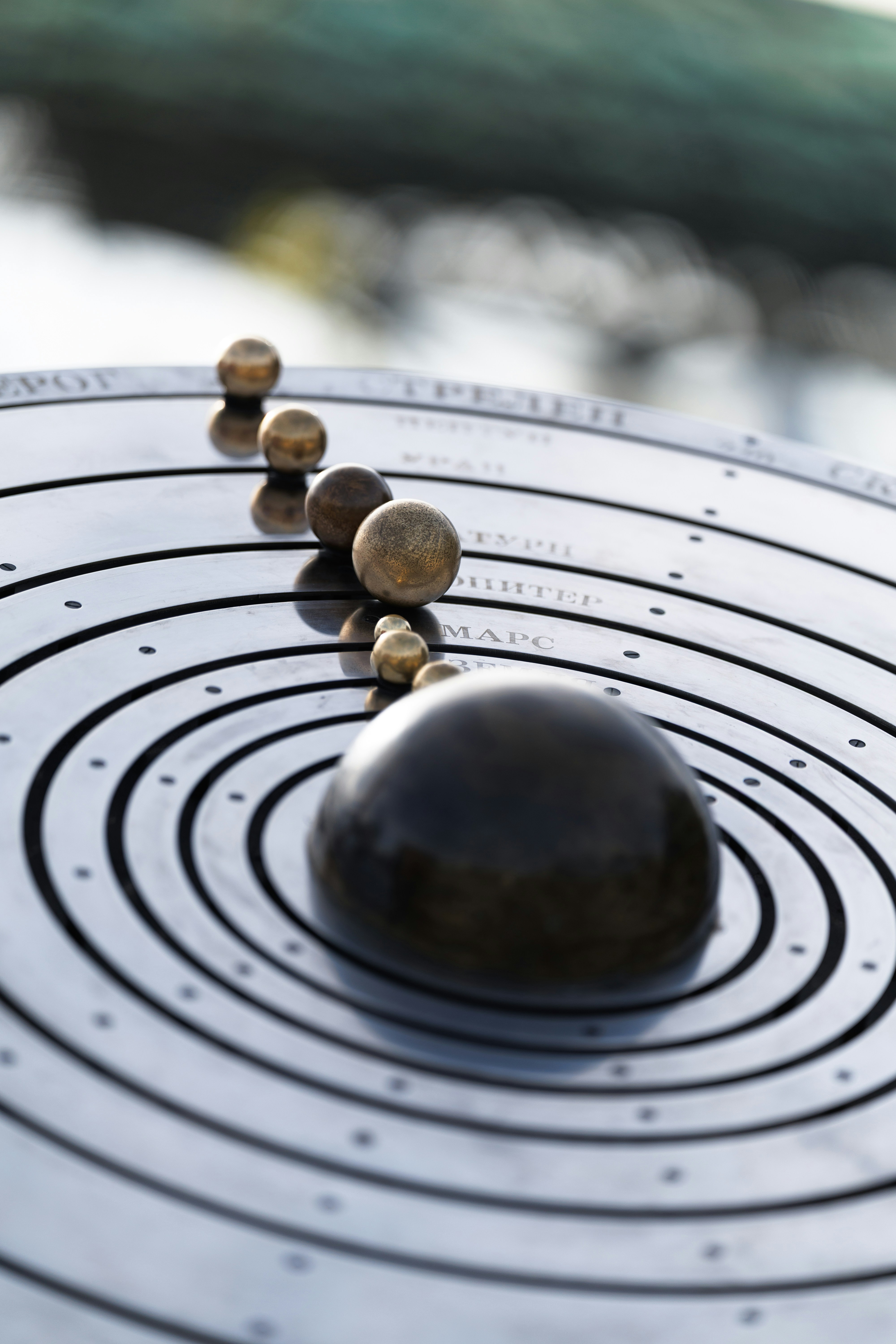 Solar system model with metallic spheres